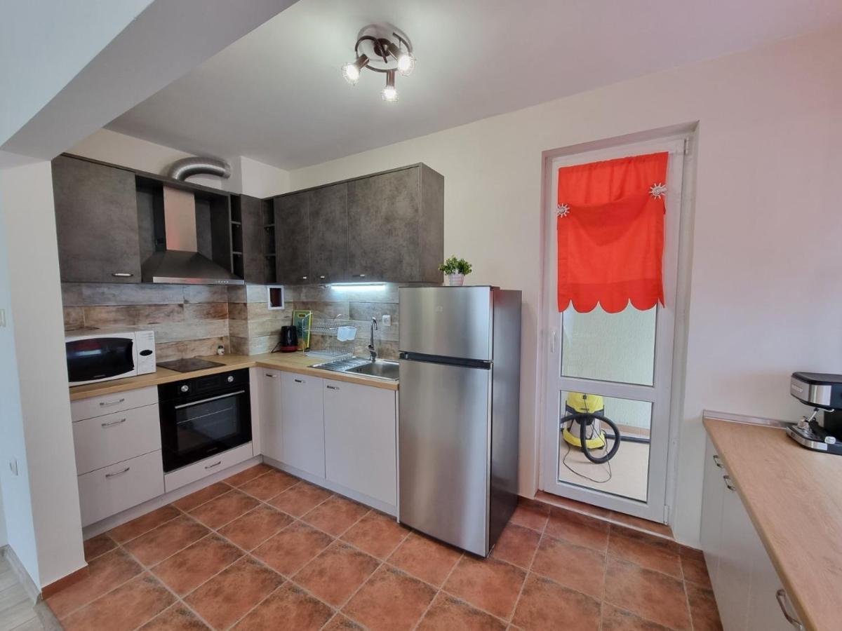 בורגאס Flora - Beautiful *New* Apartment To The Beach מראה חיצוני תמונה