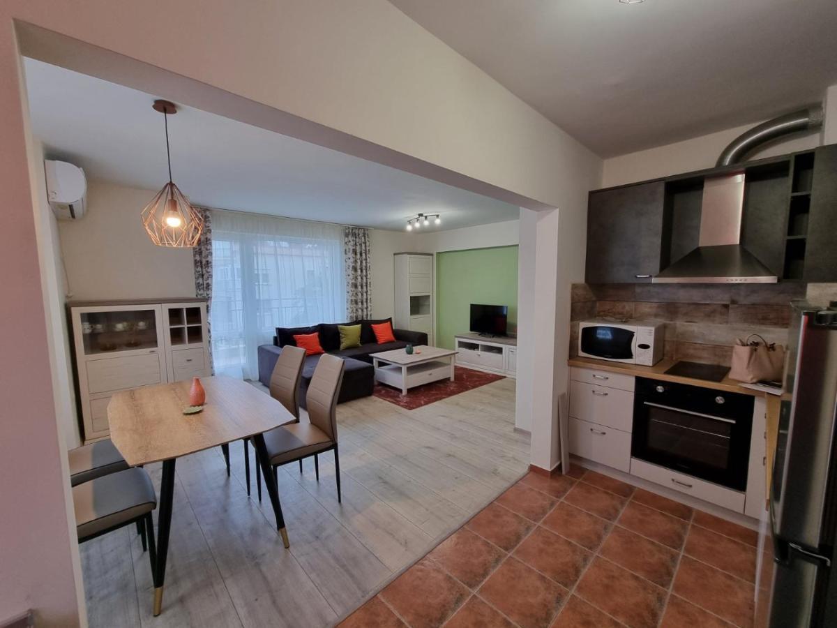 בורגאס Flora - Beautiful *New* Apartment To The Beach מראה חיצוני תמונה