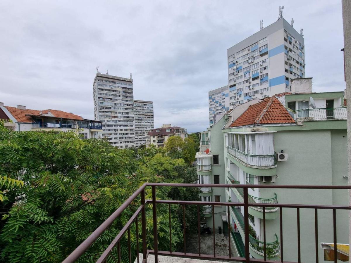 בורגאס Flora - Beautiful *New* Apartment To The Beach מראה חיצוני תמונה